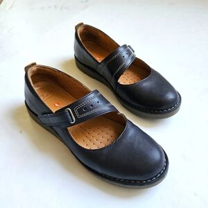Clarks Un Briarcrest Mary Jane Leather Upper Flats Navy Blue Size 7.5
